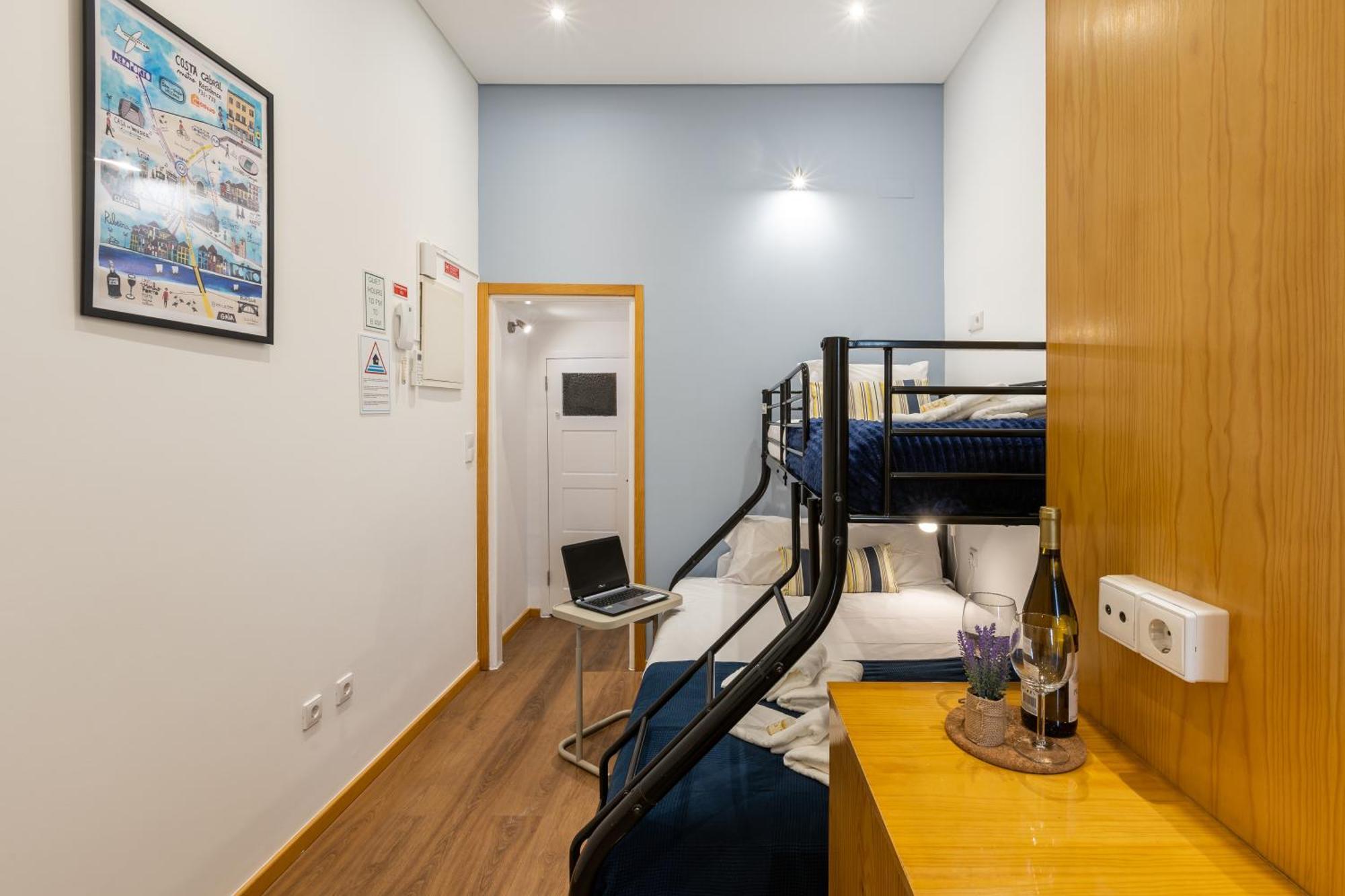 733 Costa Cabral Metro Residence Porto Quarto foto